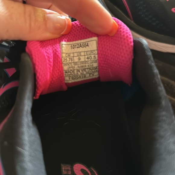 Womens Asics Dynamic Duomax Athletic Shies Black/Pink/Blue 9 EUC WORN ONCE - Picture 3 of 4